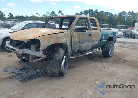 2002 Chevrolet Silverado 1500 Ls z USA, uszkodzony, nr VIN 1GCEK19V42E193683